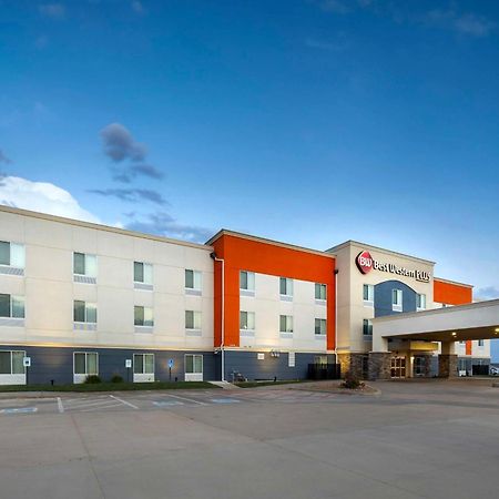 Best Western Plus Pratt Buitenkant foto